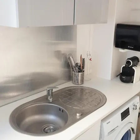 Apartment Bright Apartment Close To Parc Monceau *
